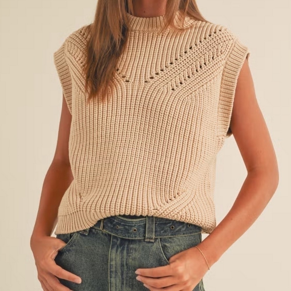 Miou Muse NWT Minimalist Ribbed Knit Sweater Vest Tank Top Beige Size Medium